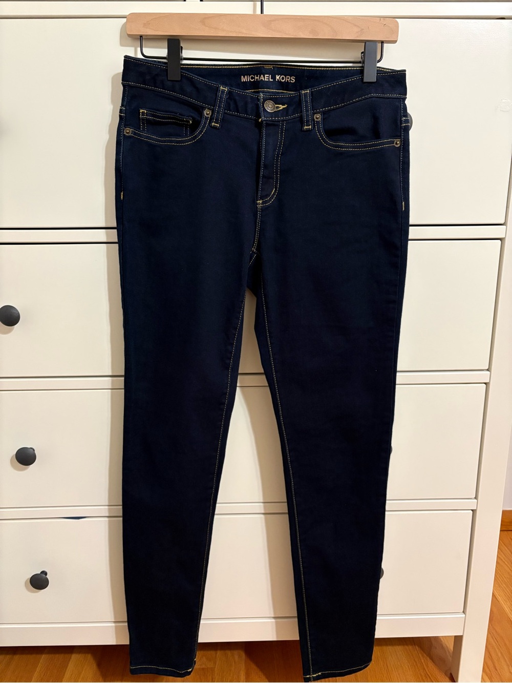 Michael Kors "Izzy" Skinny Jeans – Dark Wash Slim Fit Denim (Size 4)